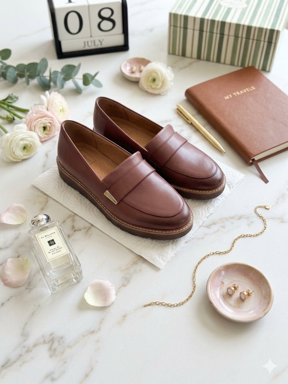 Classic Women's Naturalizer Leather Loafers in Brown